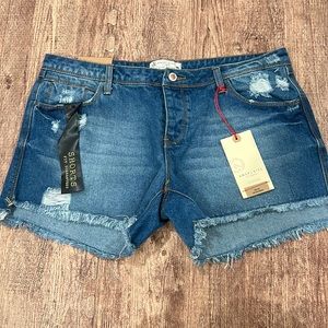 Angel Kiss Mid‎ Rise Destruct Frayed Hem Jean Shorts